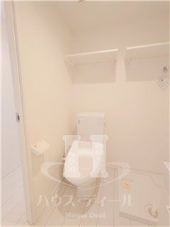 トイレ　別号室参考写真です
