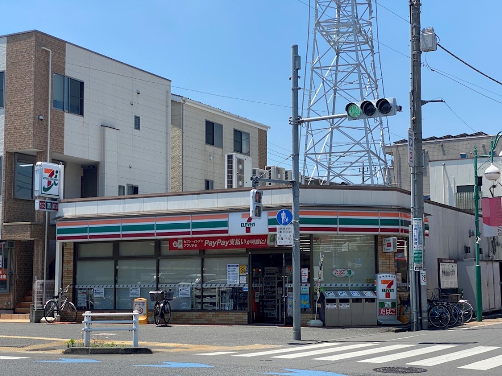 コンビニ　セブンイレブン 足立青井駅前店（コンビニ）まで291m