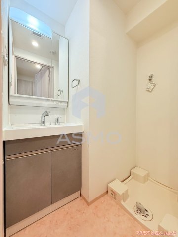 洗面設備　同マンション別部屋　参考写真