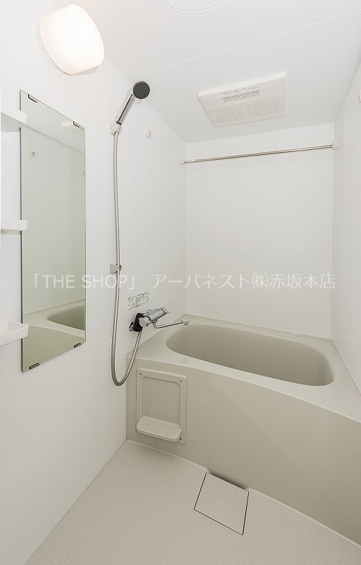 バス・シャワールーム　浴室乾燥機完備
