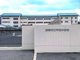 中学校　湖南市立甲西中学校（中学校）まで3664m