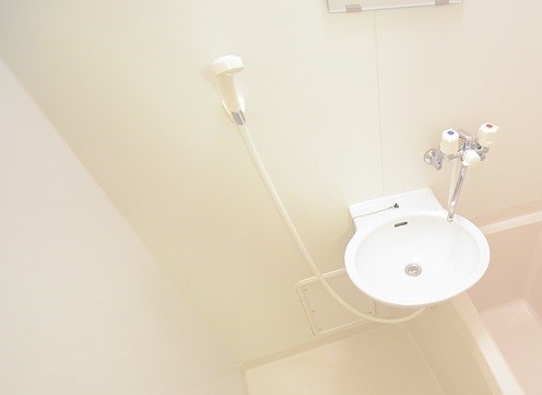 洗面設備　同物件別号室のものです。