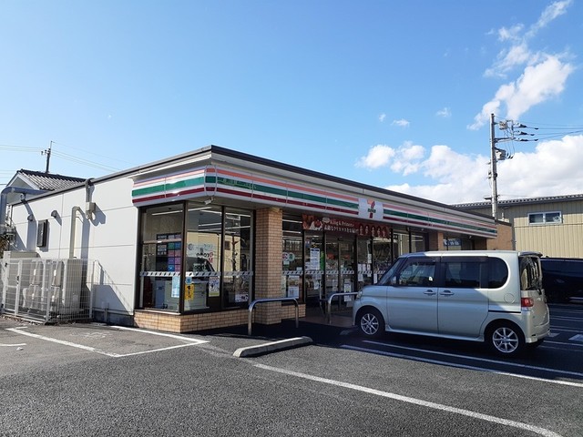 コンビニ　セブンイレブン（コンビニ）まで250m