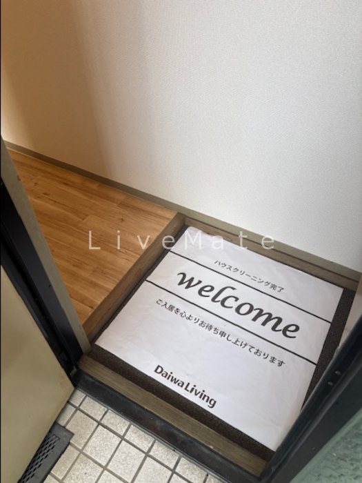 玄関　同施工会社の写真です