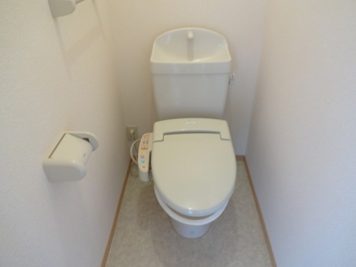 トイレ　コンパクトで使いやすいトイレです