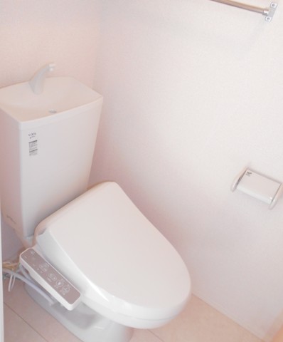 トイレ　※同物件、別部屋の写真です。