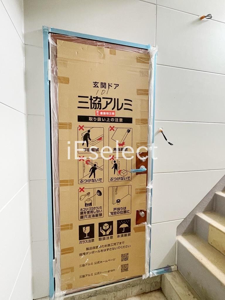 玄関　カメラ付きのインターホンが設置予定★