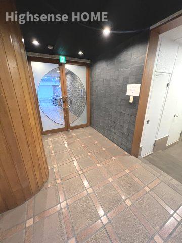 エントランス　建物の内部です