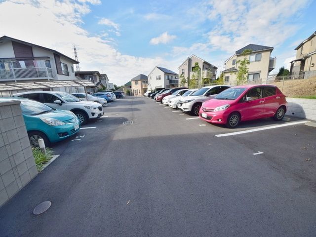 駐車場　★★敷地内駐車場完備★★