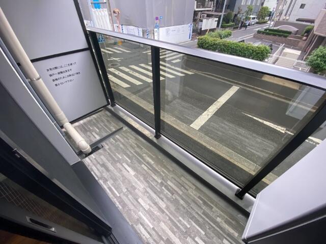 バルコニー　?