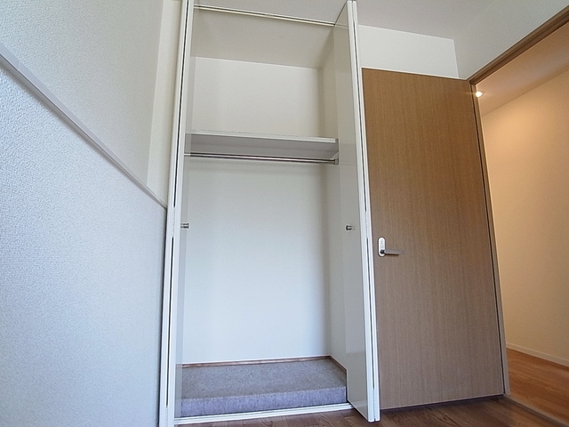 収納　各室に収納完備