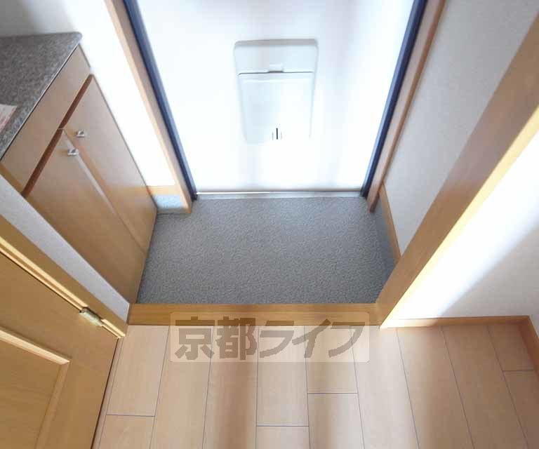 玄関　シューズボックスあります。