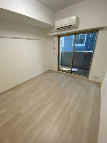 その他部屋・スペース　広くて明るい寝室