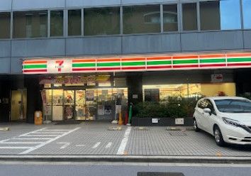 コンビニ　セブンイレブン 赤坂4丁目店（コンビニ）まで72m