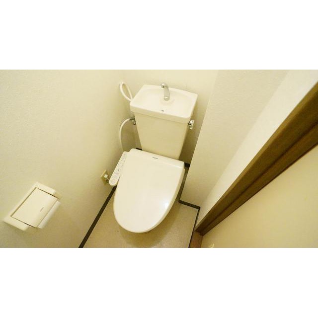 トイレ　シャワー付きトイレ