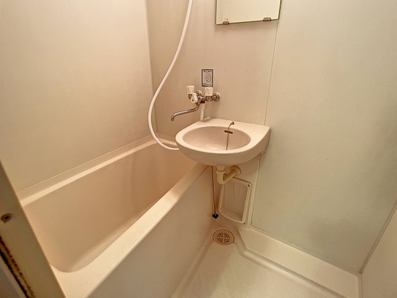 洗面設備　※別部屋の写真です