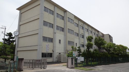 小学校　岡崎市立岡崎小学校（小学校）まで1000m