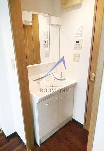 洗面設備　洗面台です。