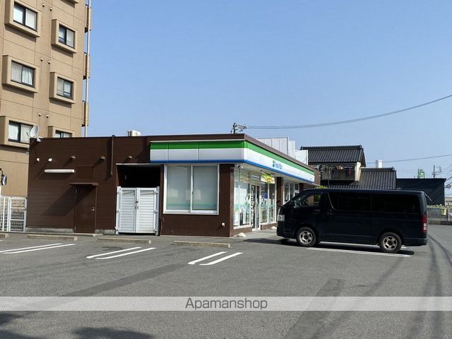 コンビニ　ファミリーマート稲沢大里店（コンビニ）まで1968m
