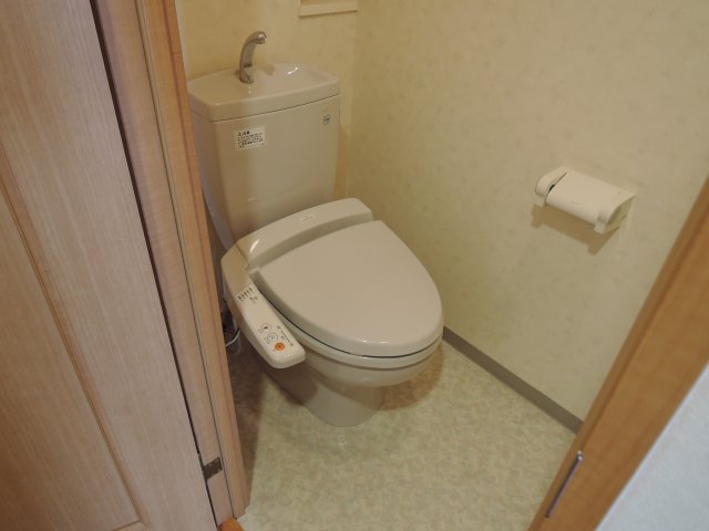 トイレ　同一タイプです。