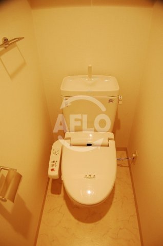 トイレ　エイペックス南堀江　温水暖房便座