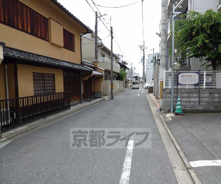 その他　目の前の道路です。