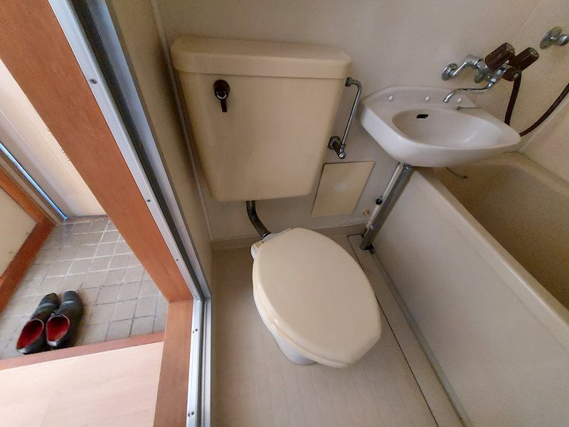 トイレ　同物件、他号室写真参照