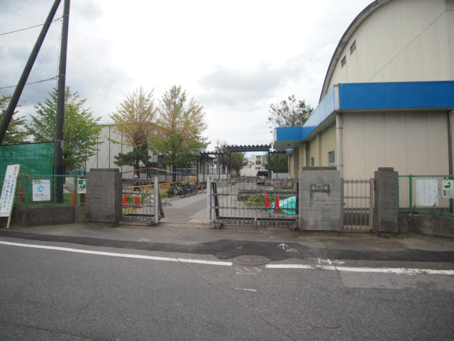 小学校　寒川小学校（小学校）まで945m