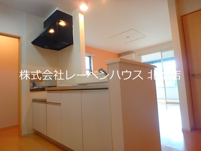 キッチン　同物件別部屋参考写真