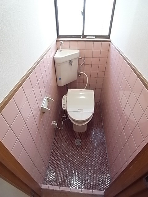 トイレ　シンプルで使いやすいトイレです