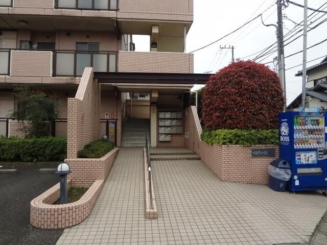 エントランス　閑静で住環境・陽当たり良好マンション
