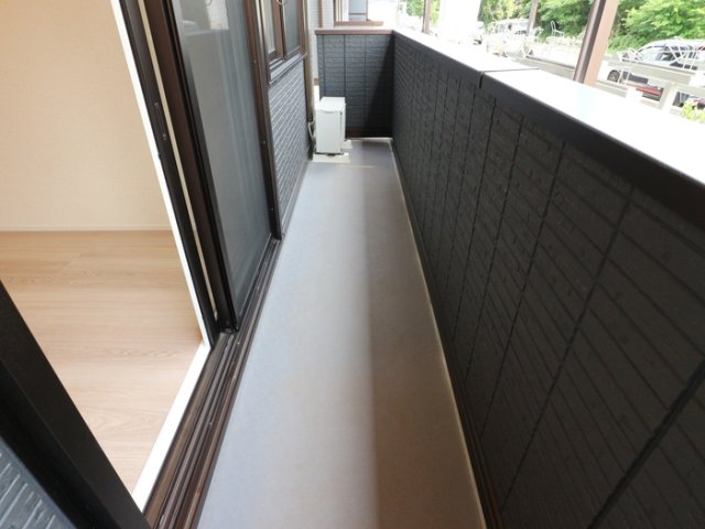 バルコニー　陽当たり良好なバルコニーです
