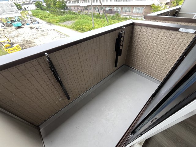 バルコニー　陽当たり良好なバルコニーです