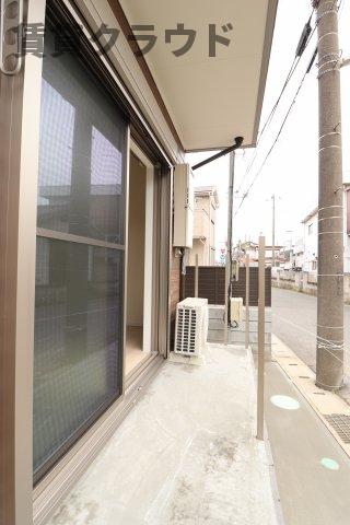 バルコニー　バルコニー付きの洋室です！