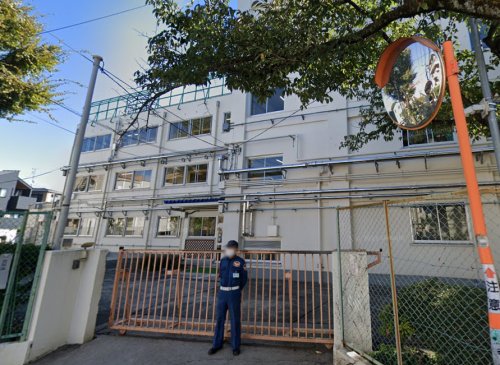 小学校　世田谷区立経堂小学校（小学校）まで635m