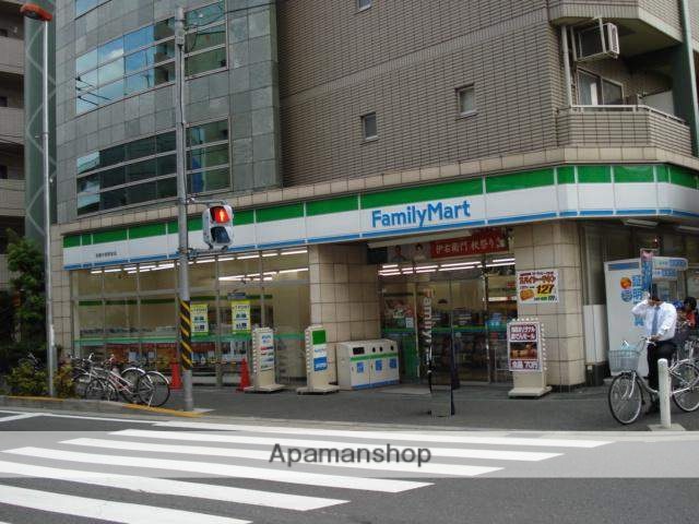 コンビニ　ファミリーマート（コンビニ）まで675m