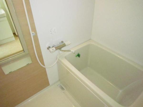 バス・シャワールーム　※別部屋イメージ写真