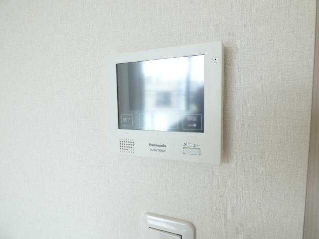 セキュリティ　【南西向きの広々明るいリビング♪】住環境良好おすすめ！