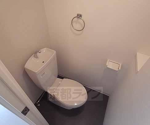 トイレ　清潔感のあるトイレです。