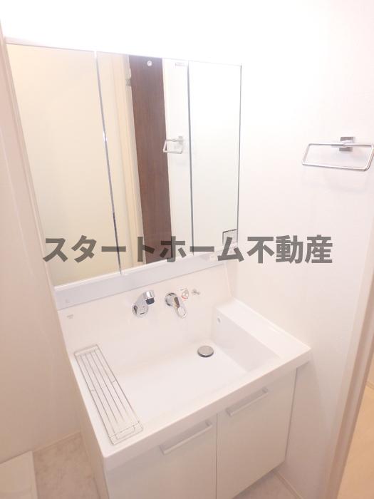 洗面設備　忙しい朝には欠かせない洗面所です