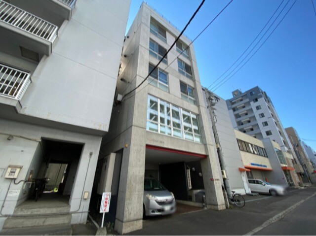 建物外観　札幌市中央区大通西「ＰＲＥＳＥＮＣＥ大通１５」