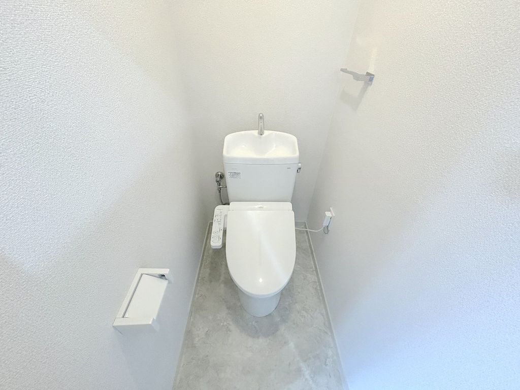トイレ　トイレ