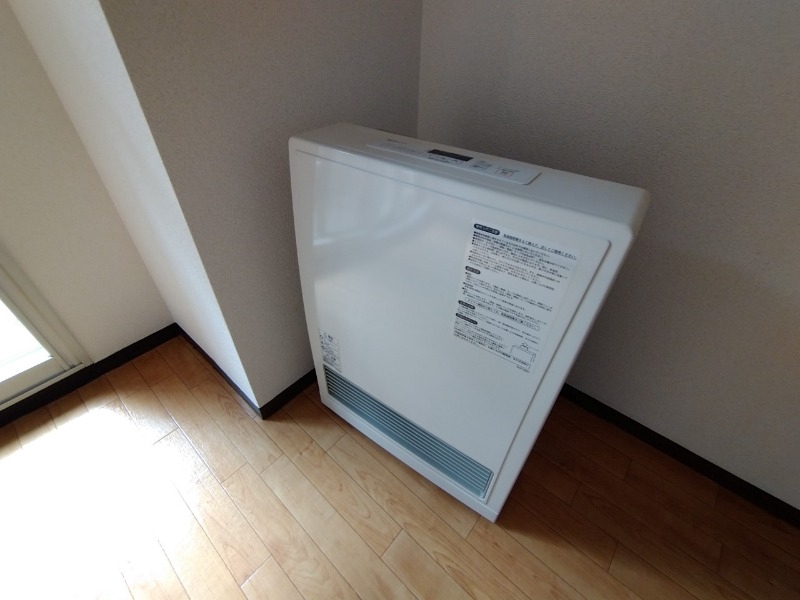 その他設備　ガス暖房です。寒い冬もこれで乗り切りましょう！