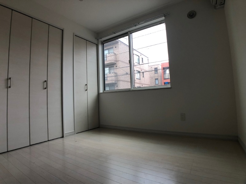 その他部屋・スペース　寝室です。部屋をどう使うかはあなた次第です！