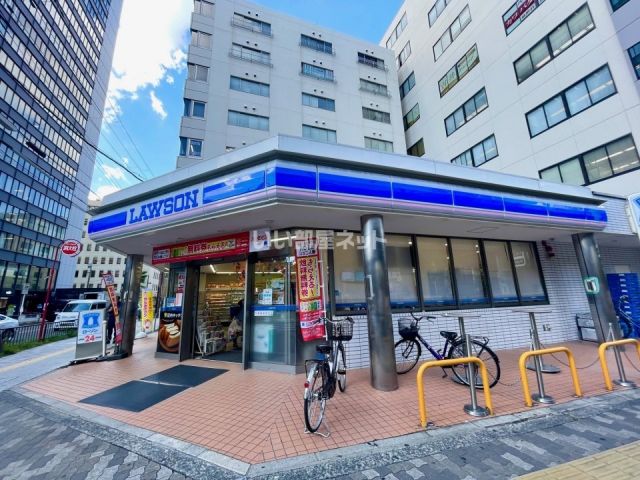 コンビニ　ローソン 江坂駅前店（コンビニ）まで523m