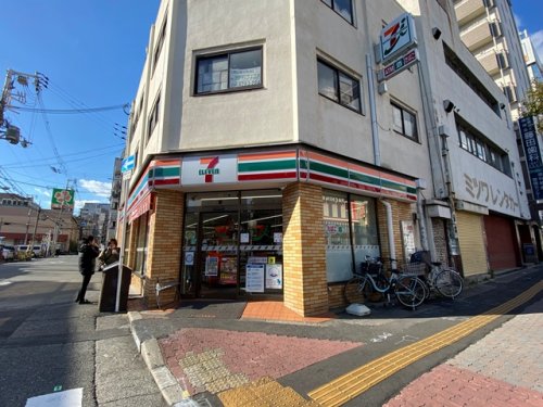 コンビニ　セブンイレブン 大阪大国町駅北店（コンビニ）まで228m