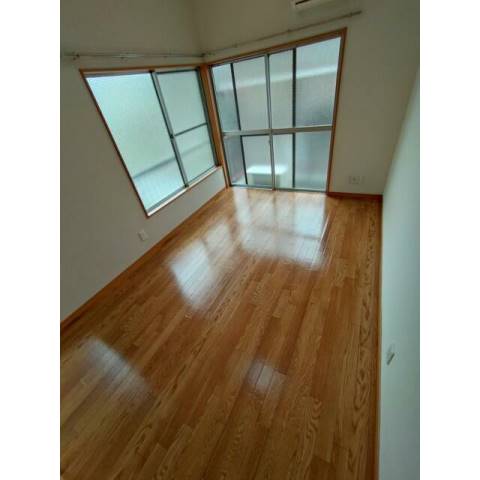 居室・リビング　※他部屋参考写真