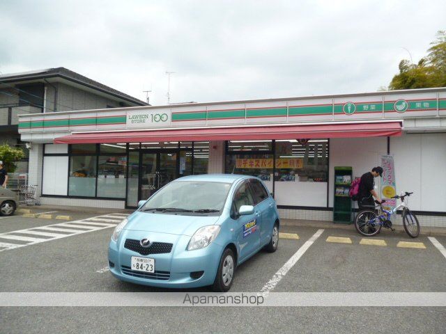 コンビニ　ローソンストア１００（コンビニ）まで1567m