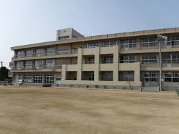 小学校　福山市立深津小学校（小学校）まで588m