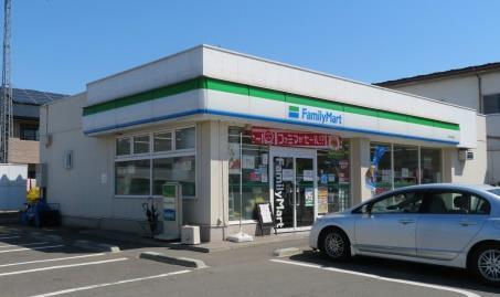 コンビニ　ファミリーマート矢巾中央店（コンビニ）まで550m
